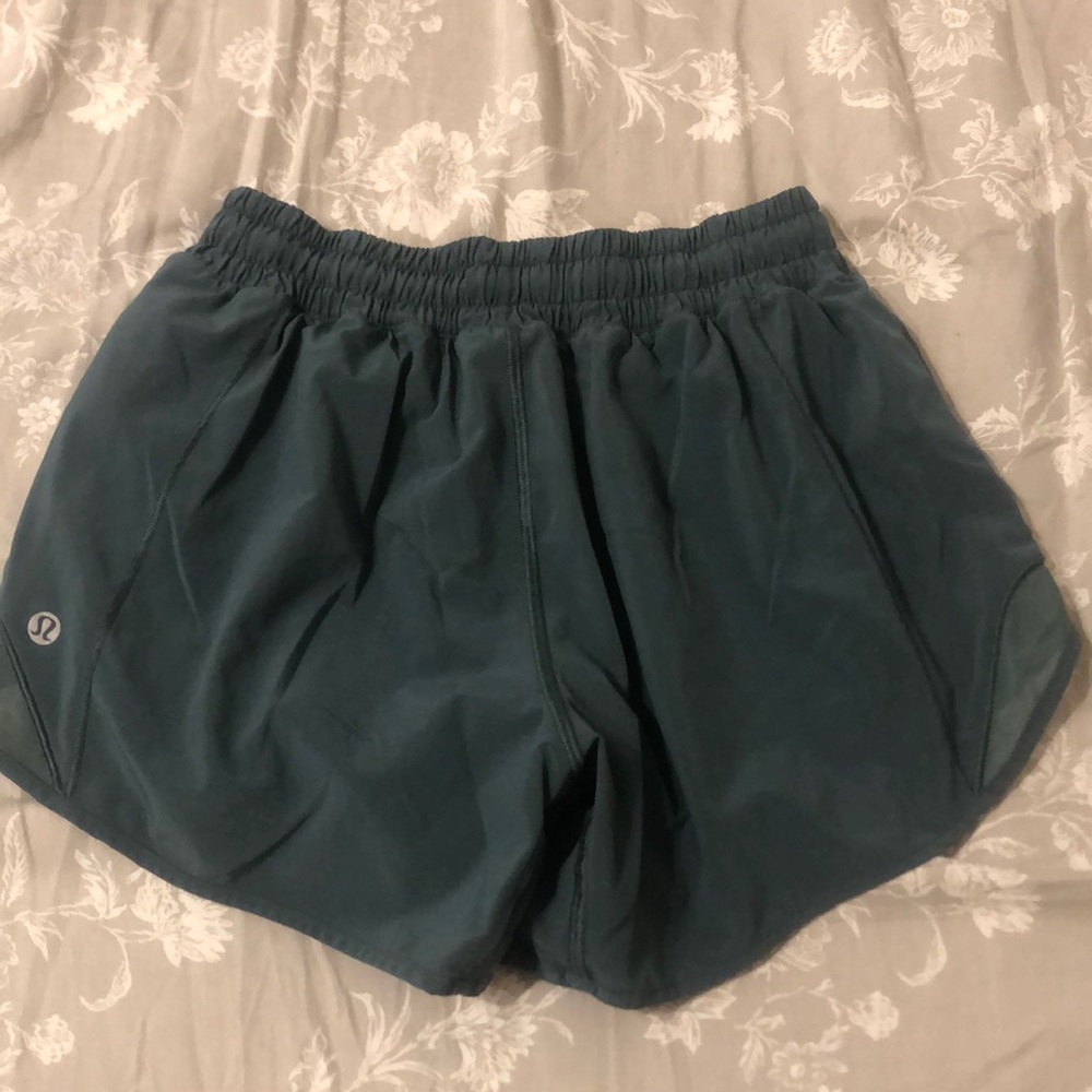 Lululemon hotty hot shorts🍋